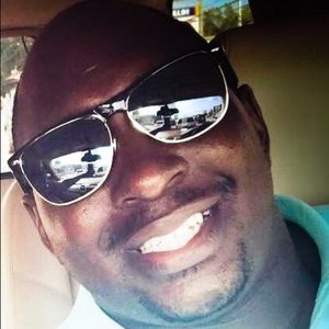 Meet your Posher, Avery